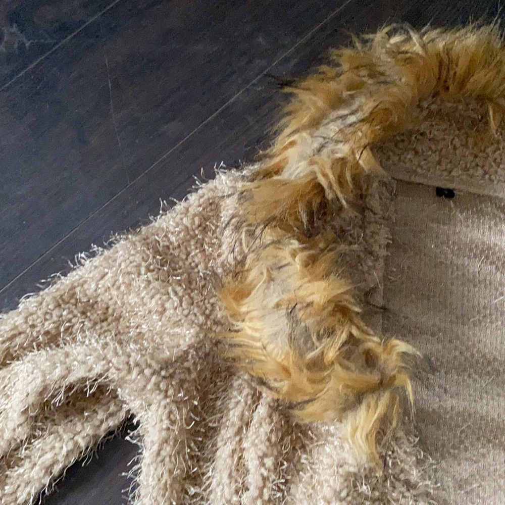 Cardigan - Picture 2 of 4